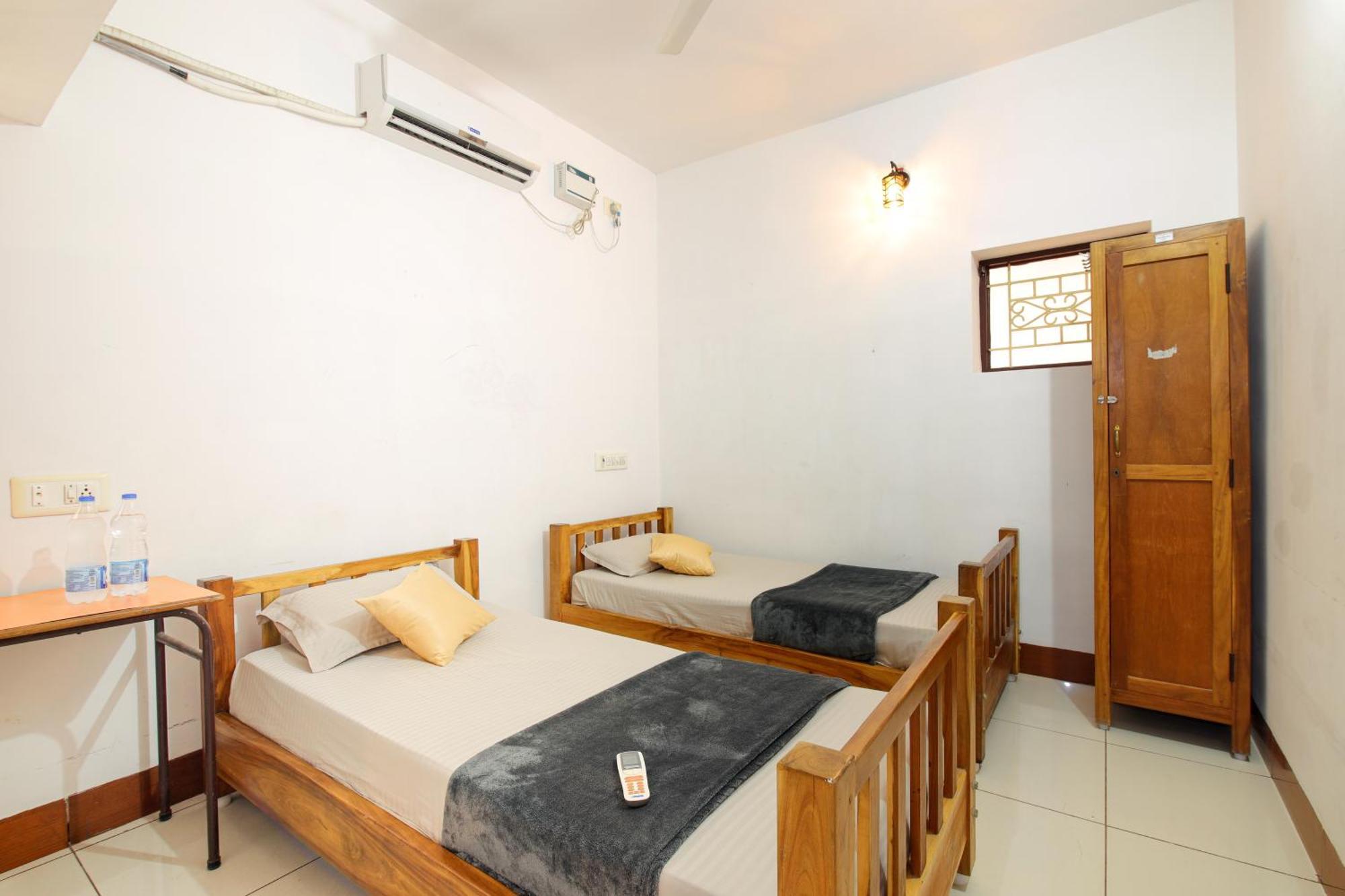 Hotel Manora Residency à Pondichéry Extérieur photo