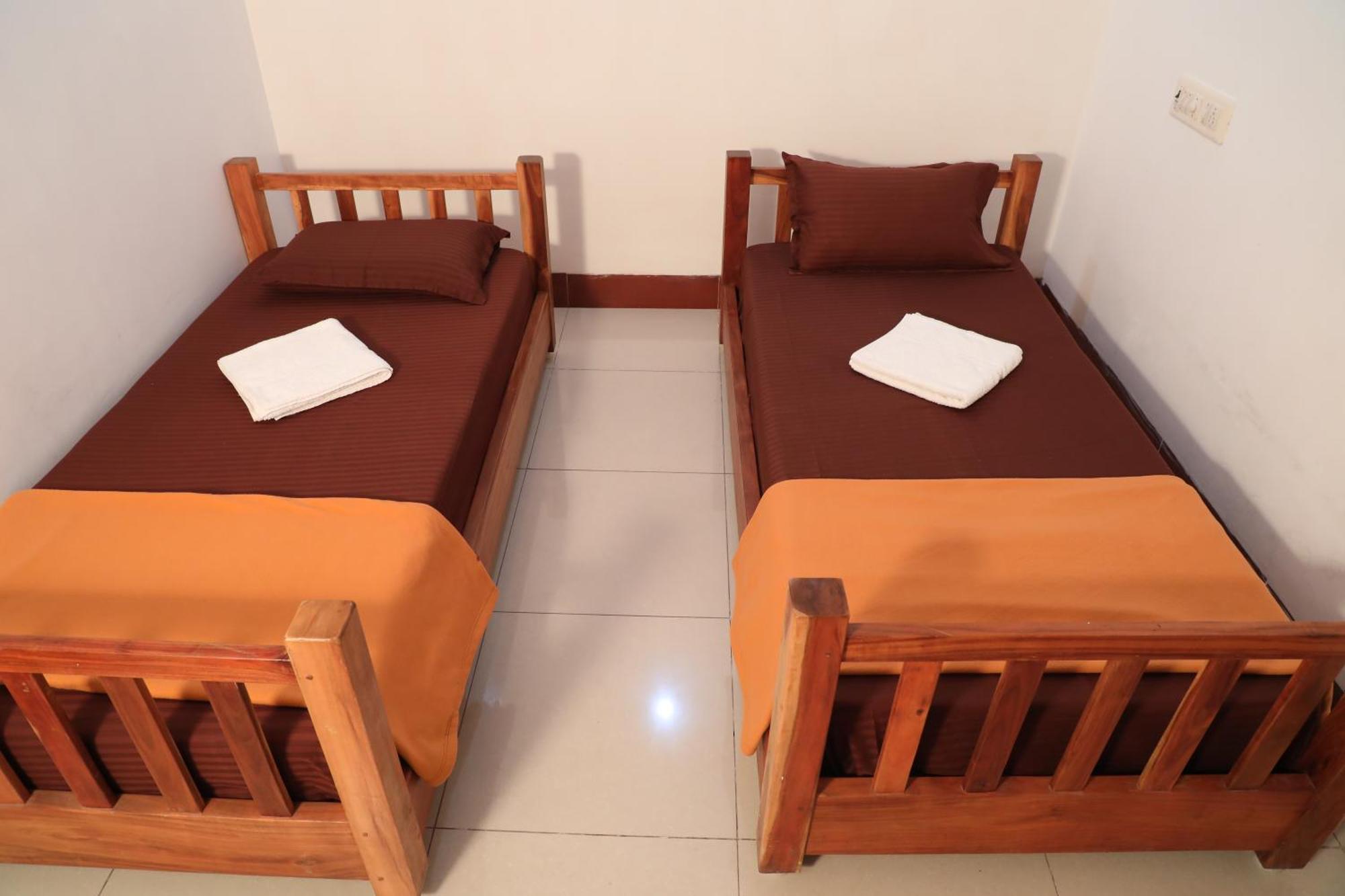 Hotel Manora Residency à Pondichéry Extérieur photo