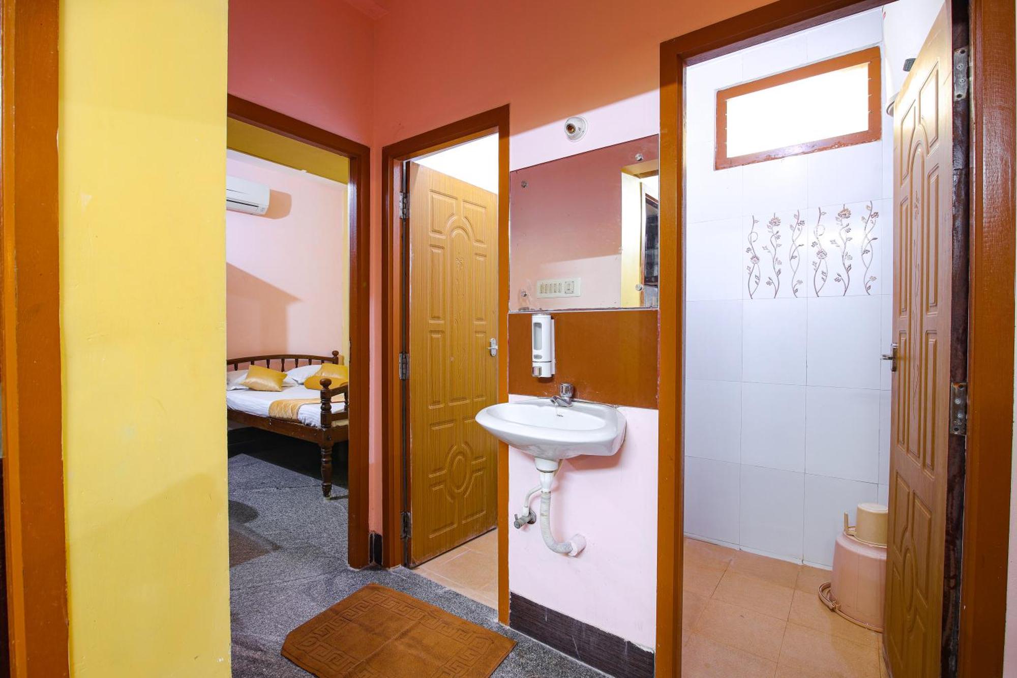 Hotel Manora Residency à Pondichéry Extérieur photo